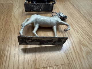 Caballos de plomo antiguos (7cm) militar coleccion