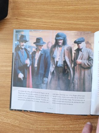 CD Libro Queen A Kind Of Magic