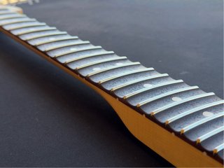 Escalopado de mástil de guitarra