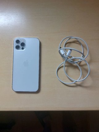 iPhone 12 Pro 98% Batería