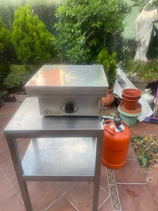 Plancha Gas + Mesa Inox
