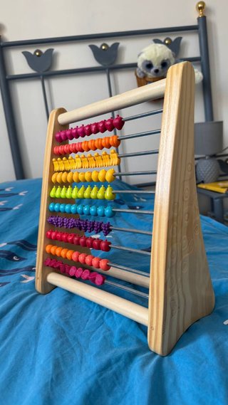 Ábaco de madera educativo como nuevo