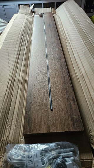 Balda madera maciza con iluminación Led