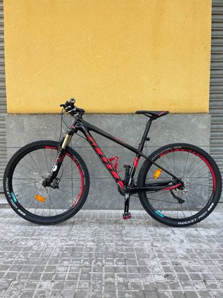 Bicicleta Scott Contessa Scale 700 RC Carbon
