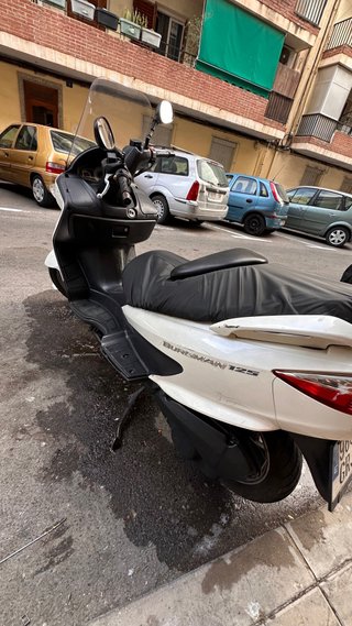 Suzuki Burgman 125 Scooter Automática