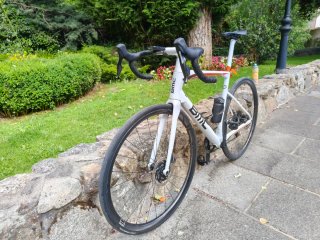 BMC Roadmachine 02 Bicicleta de Carretera