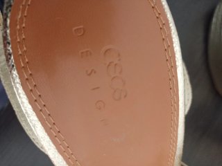 Zapatos de tacón dorados plataforma