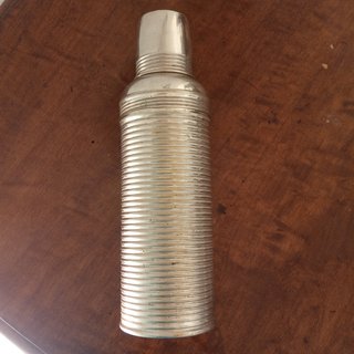 Termo antiguo de metal