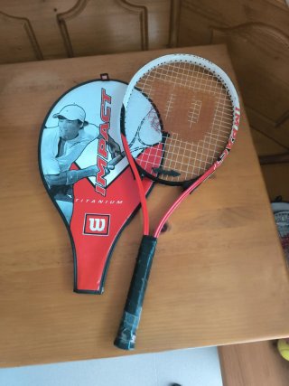 Raqueta de Tenis Wilson Impact Titanium