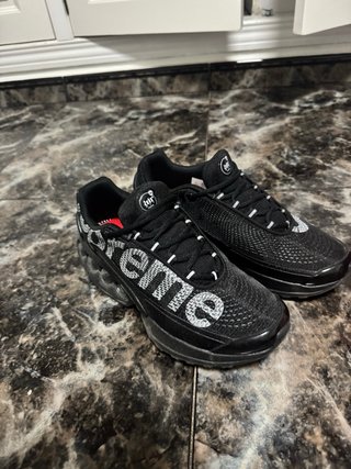 Zapatillas Nike Supreme Negras y Verdes