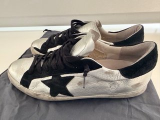 Golden Goose Sneakers Plata y Negro