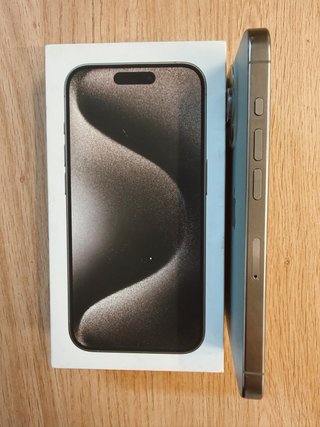 iPhone 15 Pro • 256GB • Gris Titanio