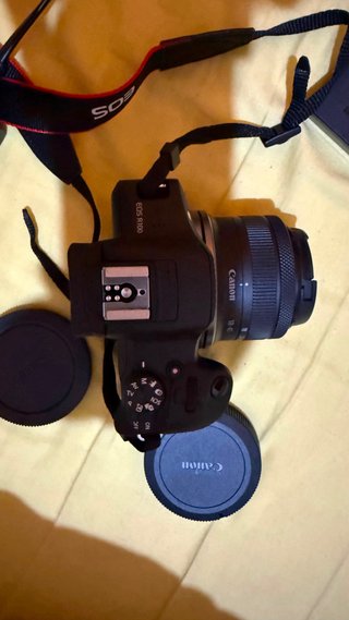 Cámara mirrorless Canon EOS R100 + Objetivo