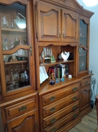 Mueble bar de madera