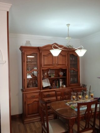 Mueble bar de madera
