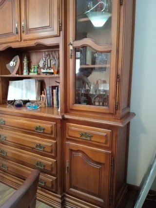 Mueble bar de madera