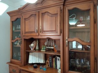 Mueble bar de madera