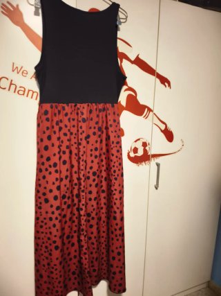 Vestido Negro y Rojo con Lunares
