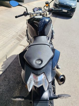 BMW S1000R Naked Negra y Plateada