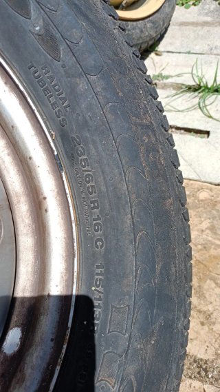Rueda de recambio IVECO