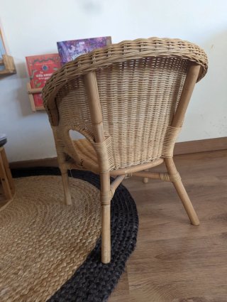 Silla infantil de mimbre