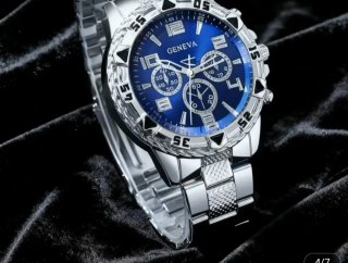 3 Relojes  Hombre de muy buena calidad.