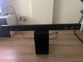 Barra Sonido LG SJ3 2.1 + Subwoofer Inalambrico