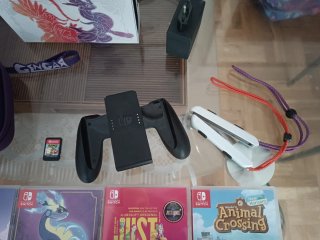 Nintendo Switch OLED Edizione Pokémon Scarlatto