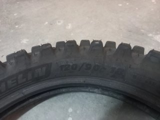 Neumático MICHELIN 120/90-18 y 100/100-18 cros