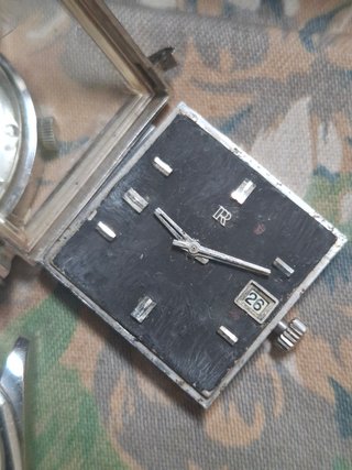 Lote relojes Tissot y Radiant para recambios