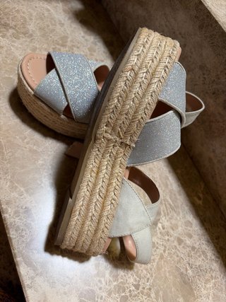 Sandalias Mustang Talla 36 Plata