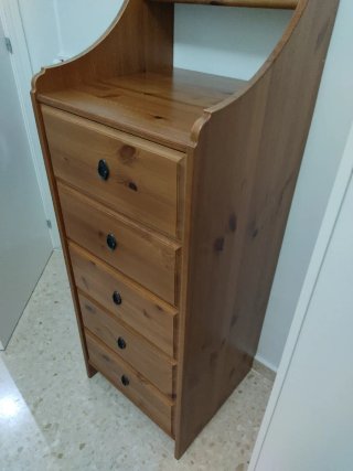 Cómoda de madera Ikea