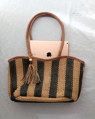 Bolso Rafia Trenzada Beige Negro Bandolera