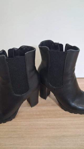 Botines Sfera polipiel negros