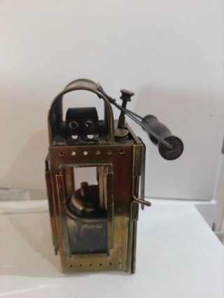 Farol de ferrocarril antiguo