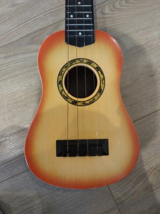 Ukelele Eurekakids 56 cm 4 cuerdas