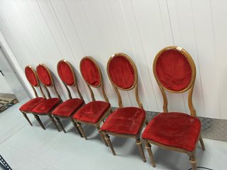 Conjunto de 6 sillas antiguas de terciopelo