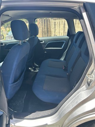 Ford Fiesta 2004