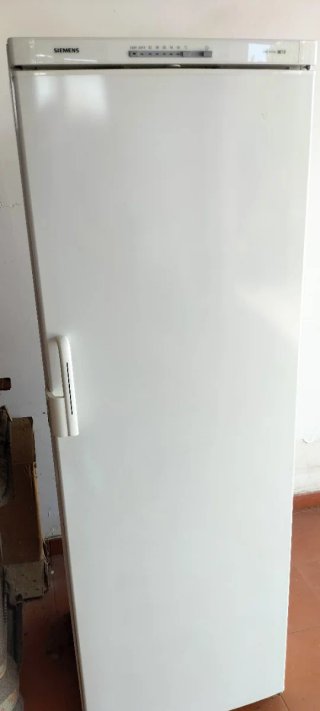 Congelador vertical Siemens blanco