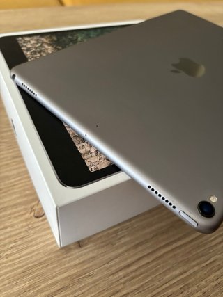iPad Pro 10.5” 64 GB (para piezas) + caja
