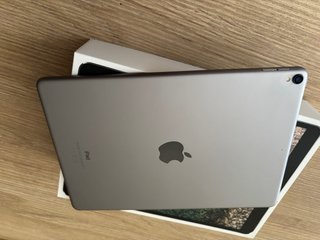 iPad Pro 10.5” 64 GB (para piezas) + caja