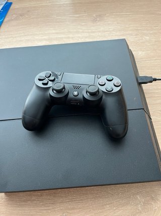 PS4 (PlayStation 4) Negra
