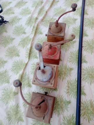 Lote de molinillos antiguo