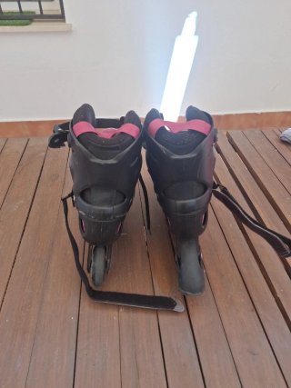 Patines en línea negros y rosas n 40 en funda