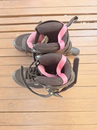 Patines en línea negros y rosas n 40 en funda