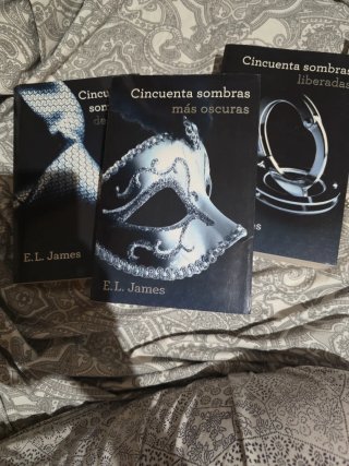 Cincuenta sombras Cincuenta sombras más oscuras...