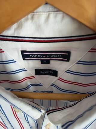 XL. Camisa Tommy Hilfiger Rayas. Regular Fit.