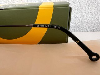 Occhiali da aviatore Breitling esclusivi nuovi