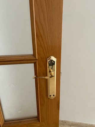 Puertas macizas en buen estado