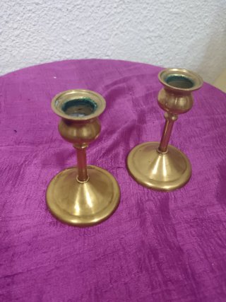 Juego de 2 candelabros dorados